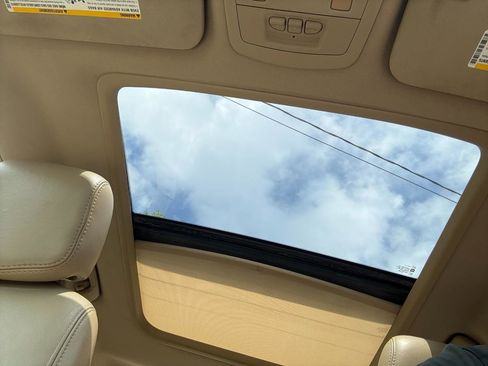 Used 2009 Cadillac CTS 3.6 w/ Wood Trim Package image 41