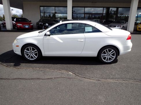 Used 2009 Volkswagen Eos Lux image 2