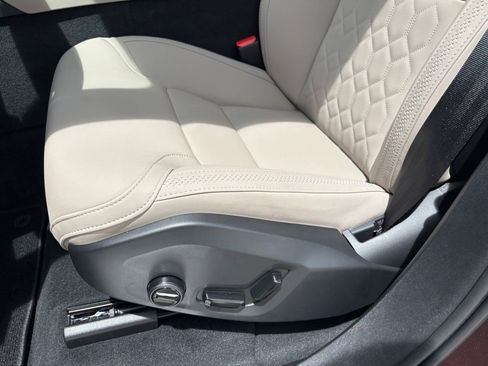 New 2026 Volvo XC90 B6 Plus w/ Protection Package Premier AWD/4WD image 20