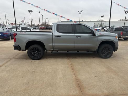 Used 2024 Chevrolet Silverado 1500 LT Trail Boss w/ LT Trail Boss Premium Package AWD/4WD image 38