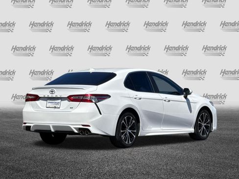 Used 2019 Toyota Camry SE FWD image 5