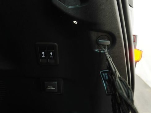 Used 2024 Lexus GX 550 w/ Accessory Package (Z1) AWD/4WD image 9