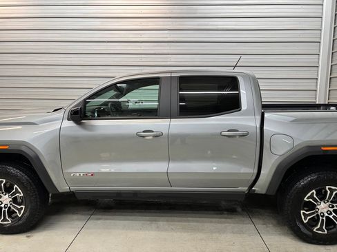 Used 2025 GMC Canyon AT4 AWD/4WD image 9
