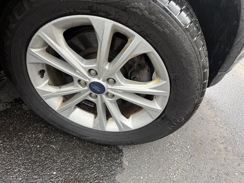 Used 2018 Ford Escape SEL image 6