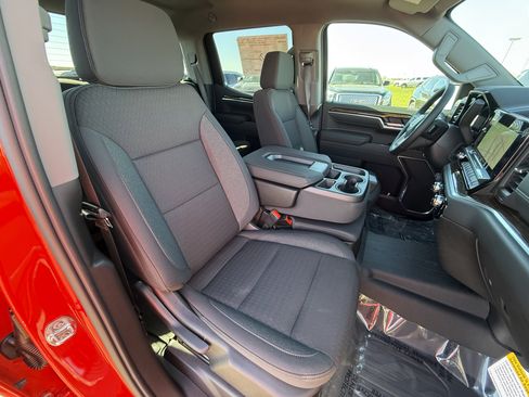 New 2026 GMC Sierra 1500 SLE image 15