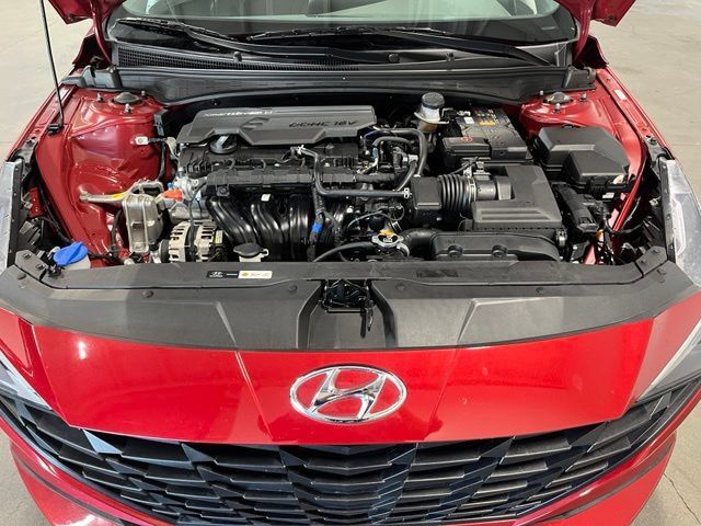 Used 2023 Hyundai Elantra SE FWD image 9