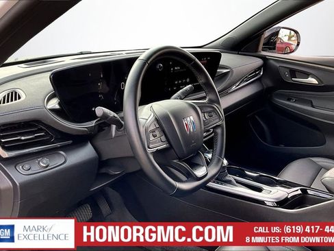 Used 2025 Buick Envista Sport Touring image 16