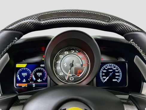 Used 2023 Ferrari F8 Tributo RWD image 13