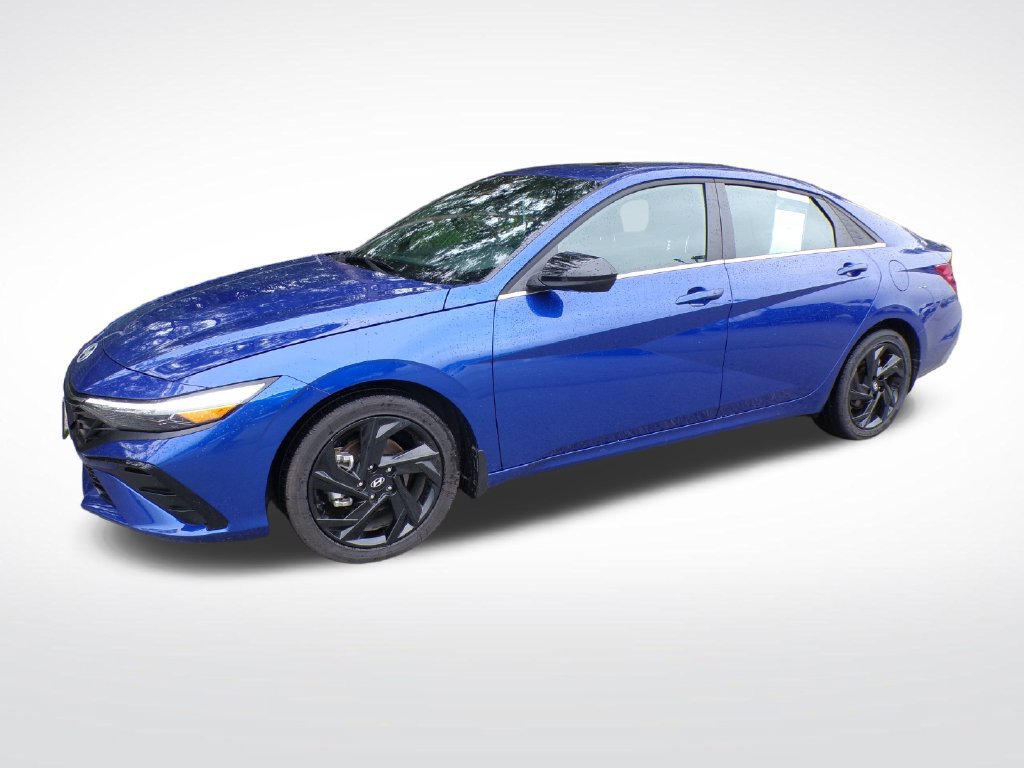 Certified 2026 Hyundai Elantra SEL Sport Premium FWD image 3