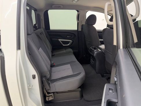 Used 2024 Nissan Titan SV w/ SV Convenience Package AWD/4WD image 13