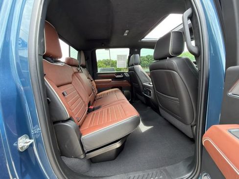 Used 2025 GMC Sierra 3500 Denali Ultimate AWD/4WD image 12