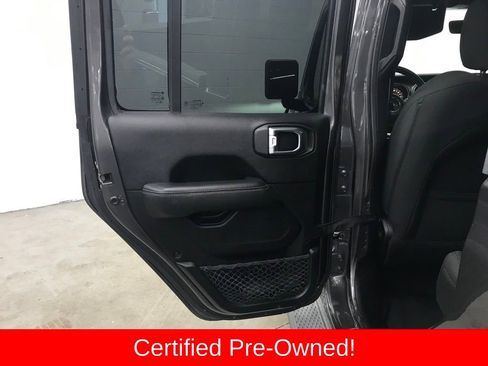 Certified 2020 Jeep Gladiator Overland image 22