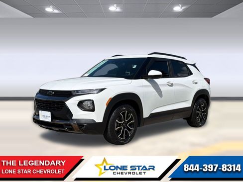 Used 2023 Chevrolet TrailBlazer ACTIV w/ Sun and Liftgate Package FWD image 1