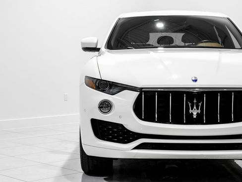 Used 2020 Maserati Levante image 45