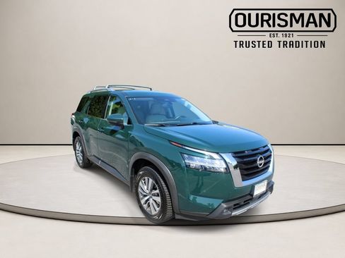 Used 2022 Nissan Pathfinder SL AWD/4WD image 1