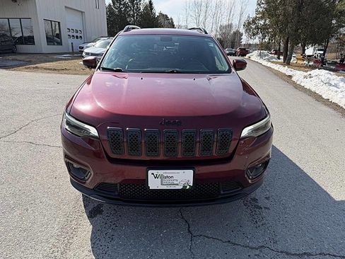 Used 2020 Jeep Cherokee Latitude Plus image 8