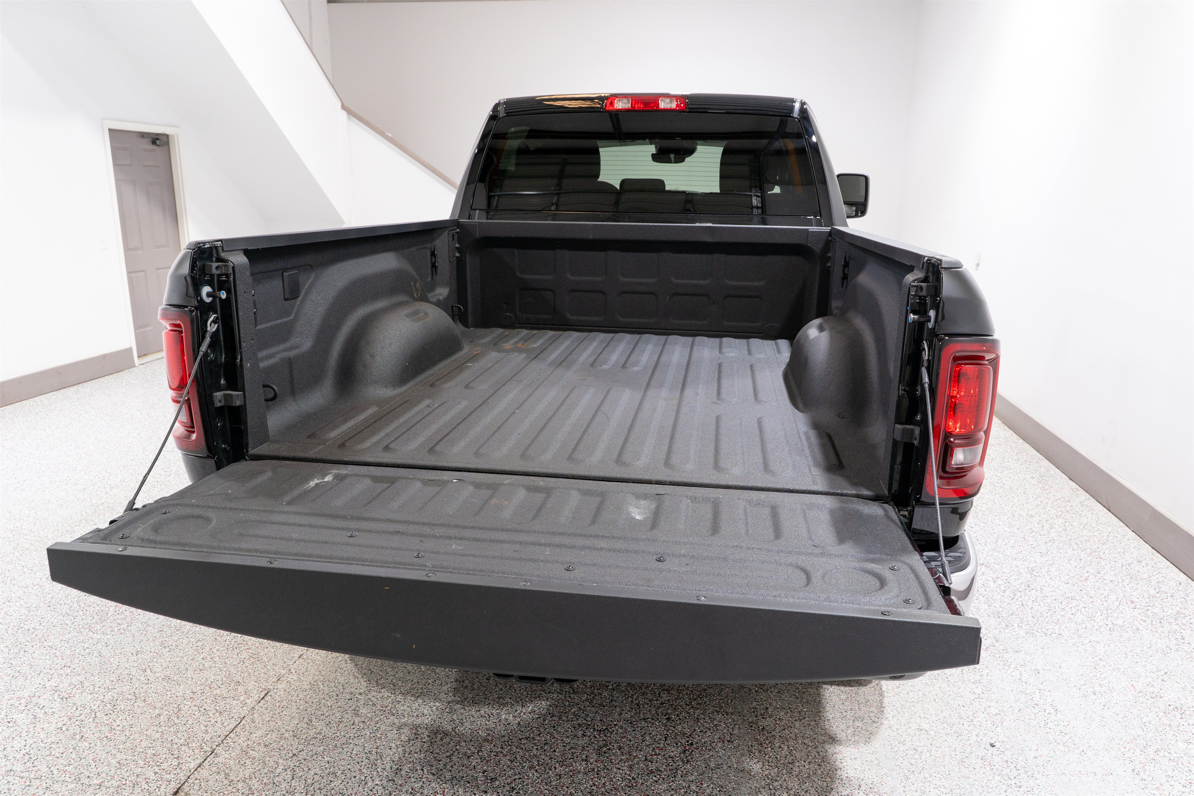 Used 2025 RAM 2500 Big Horn AWD/4WD image 11