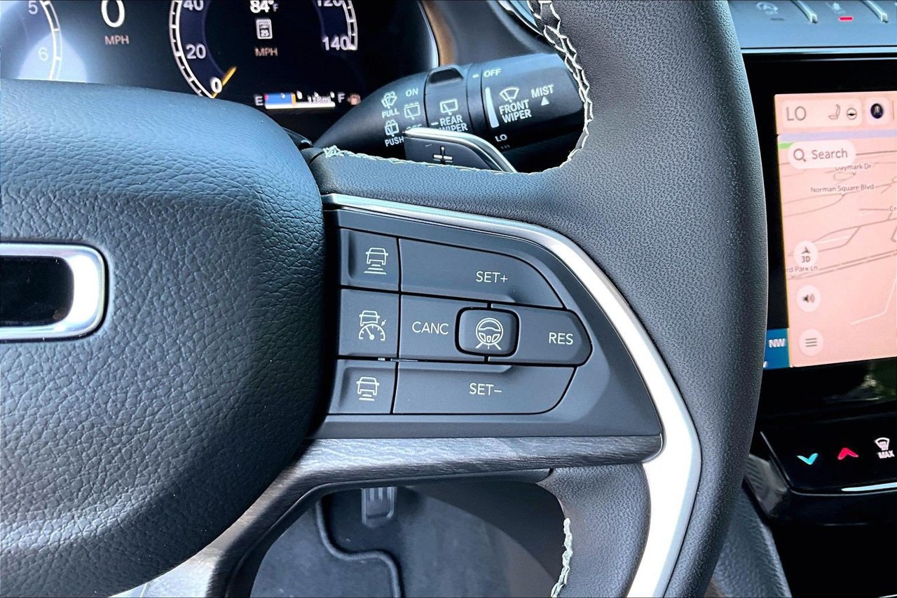 New 2027 Jeep Grand Cherokee Altitude AWD/4WD image 29