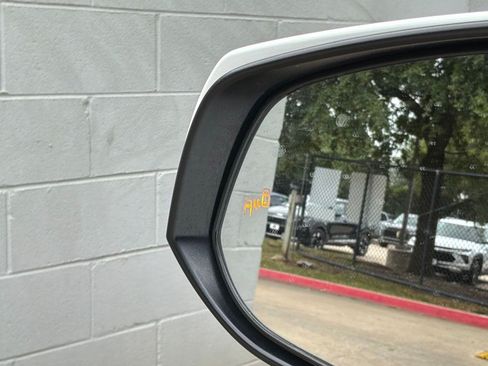 Used 2025 Toyota RAV4 XLE FWD image 20