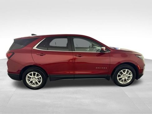 Used 2023 Chevrolet Equinox LT FWD image 9
