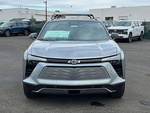 New 2026 Chevrolet Blazer EV LT image 2