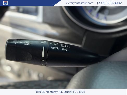 Used 2017 Chrysler 300 Limited AWD/4WD image 25