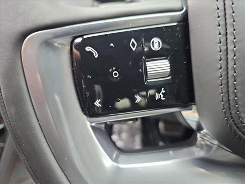 New 2025 Land Rover Range Rover SV image 16