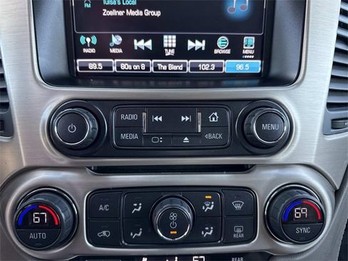 Used 2020 GMC Yukon Denali w/ Denali Premium Package image 23