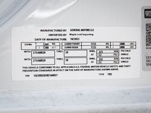 Used 2024 Chevrolet Silverado 1500 RST AWD/4WD image 37