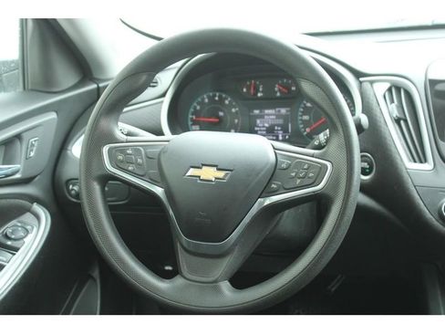 Used 2022 Chevrolet Malibu LT image 16