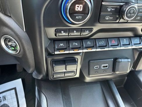 Used 2019 Chevrolet Silverado 1500 LTZ w/ LTZ Premium Package AWD/4WD image 29