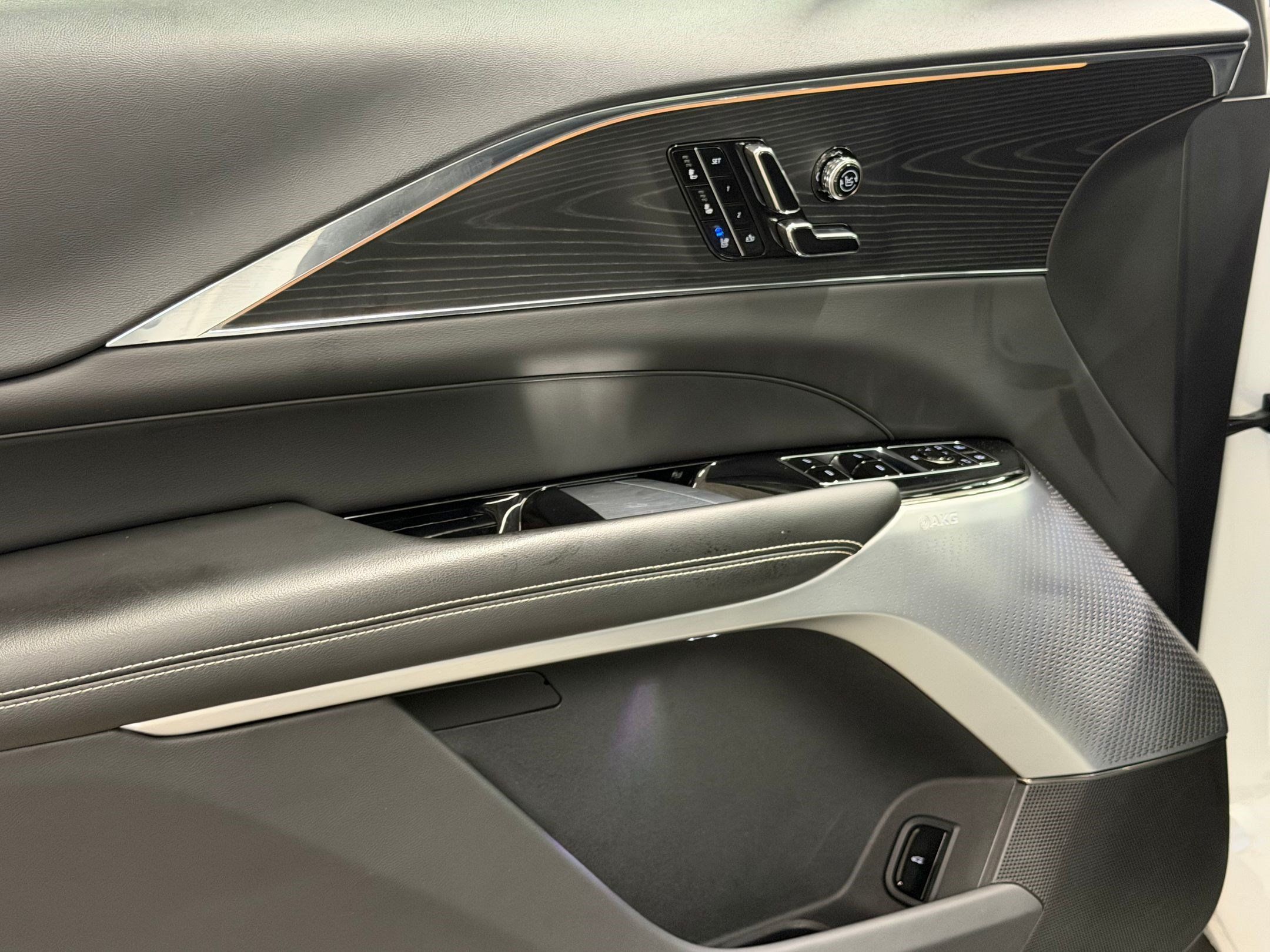 Certified 2024 Cadillac Lyriq Sport RWD image 14