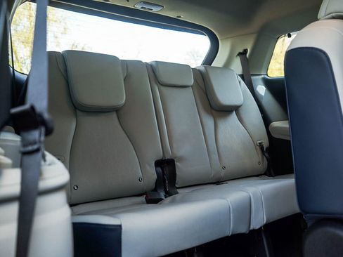 New 2026 Kia Carnival EX image 14