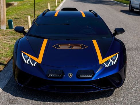 Used 2023 Lamborghini Huracan Sterrato image 24