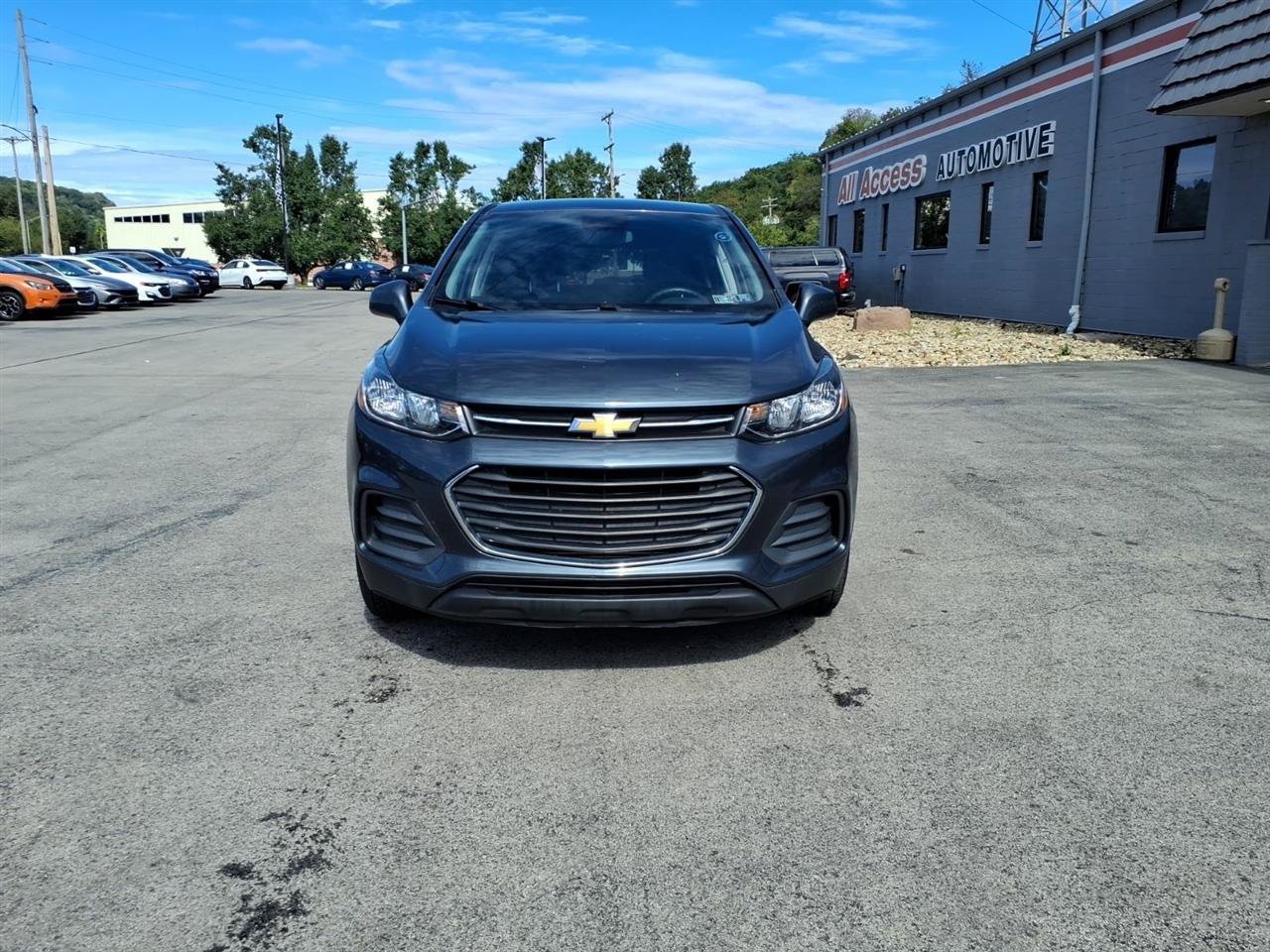 Used 2021 Chevrolet Trax LS w/ Tint and Cruise Package AWD/4WD image 3