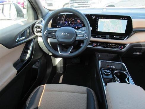 New 2026 Chevrolet Equinox ACTIV w/ Convenience Package III image 13