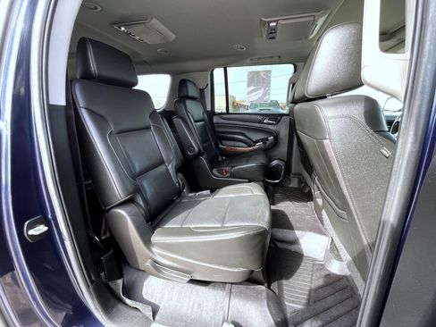 Used 2017 Chevrolet Suburban Premier image 18