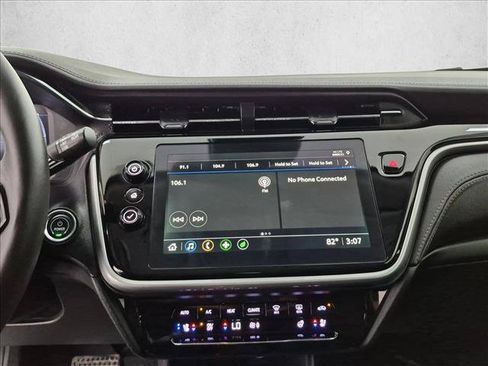 Used 2023 Chevrolet Bolt EUV LT w/ Convenience Package FWD image 15
