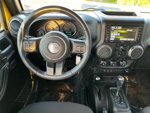 Used 2015 Jeep Wrangler Unlimited Sport w/ Quick Order Package 24S image 31