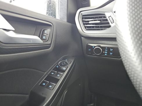 Used 2023 Ford Escape ST-Line AWD/4WD image 34