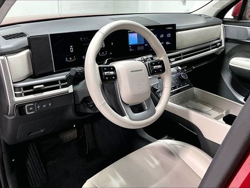 Used 2025 Hyundai Santa Fe SEL image 16