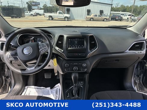 Used 2021 Jeep Cherokee Latitude image 13