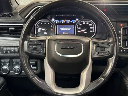 Used 2021 GMC Yukon XL Denali w/ Denali Premium Package AWD/4WD image 16