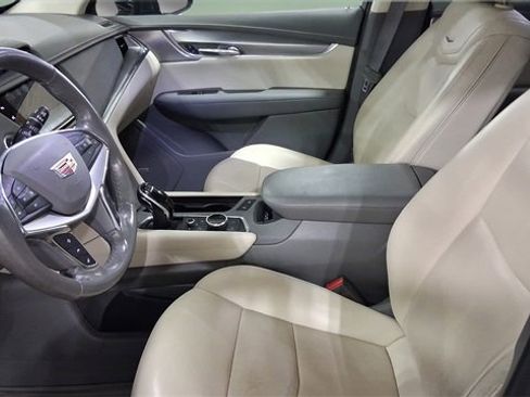 Used 2021 Cadillac XT5 Premium Luxury image 9