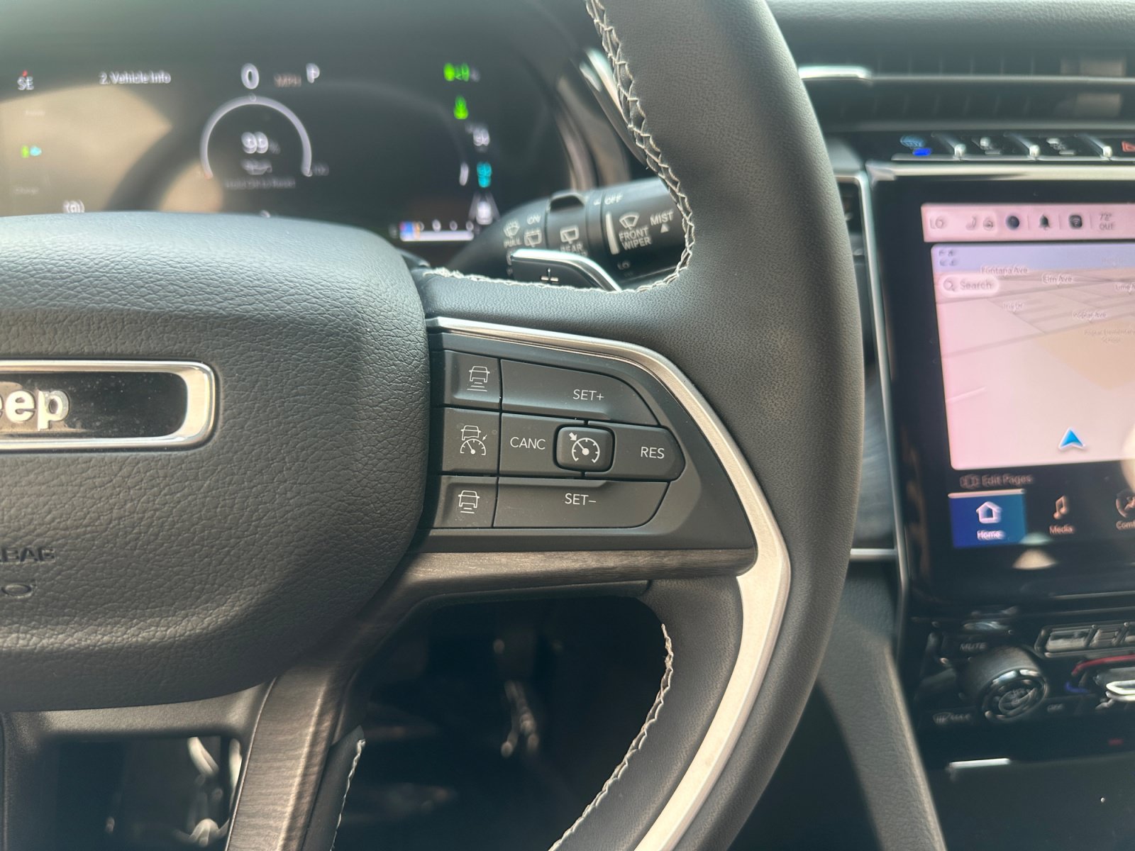 Used 2023 Jeep Grand Cherokee 4WD 4xe w/ Luxury Tech Group II image 22
