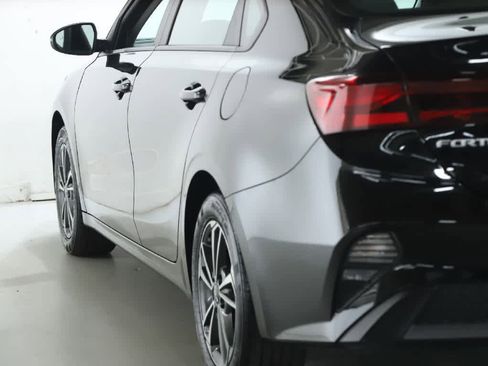 Used 2024 Kia Forte LXS w/ LXS Technology Package FWD image 41
