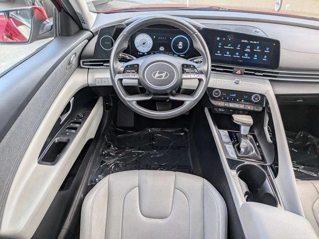 Used 2025 Hyundai Elantra Limited FWD image 13