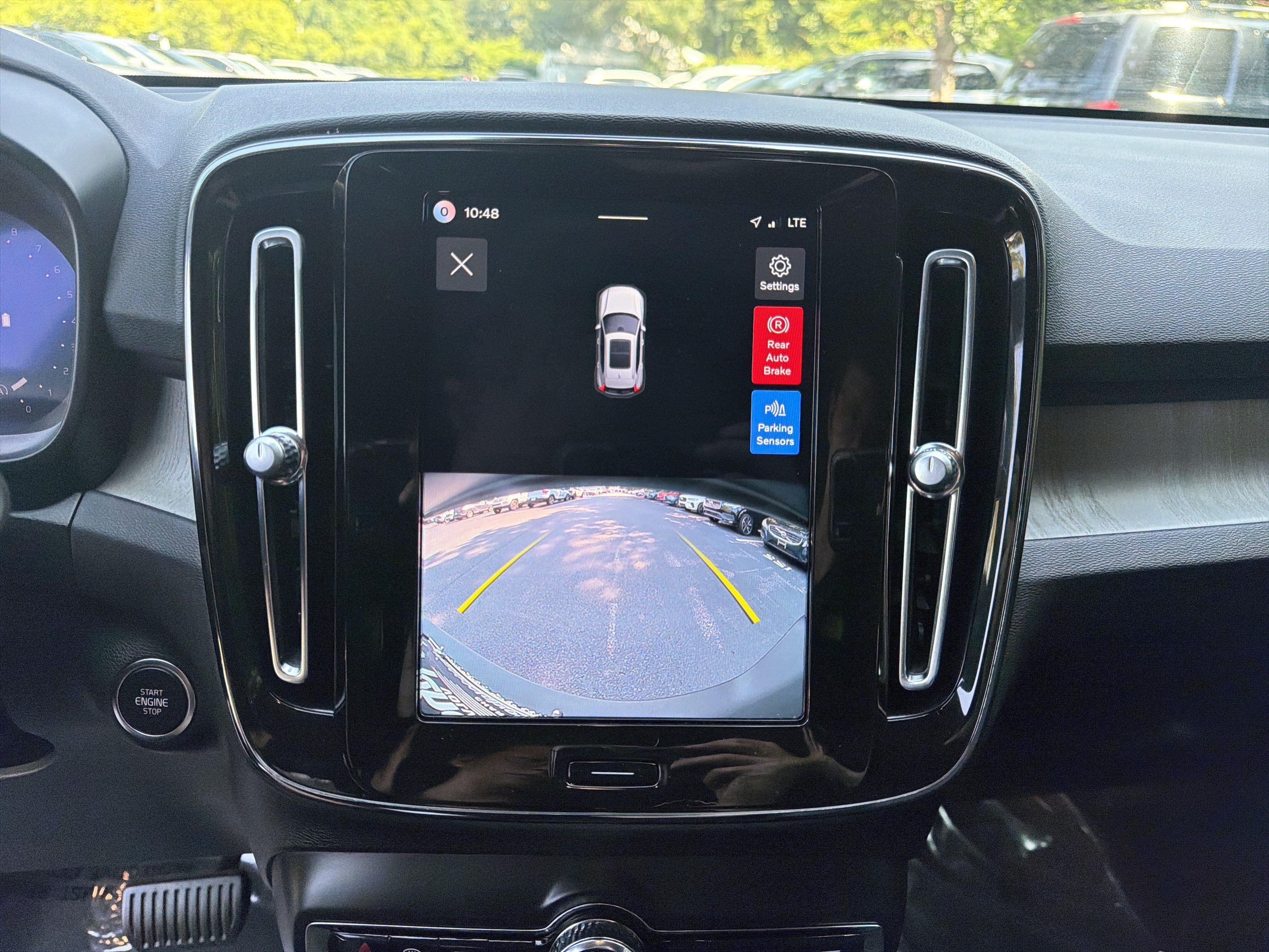 Certified 2026 Volvo XC40 B4 Core FWD image 25
