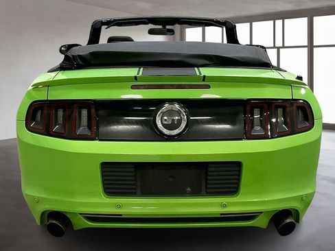 Used 2013 Ford Mustang GT image 4