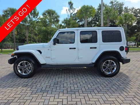 Used 2022 Jeep Wrangler Unlimited Sahara AWD/4WD image 8